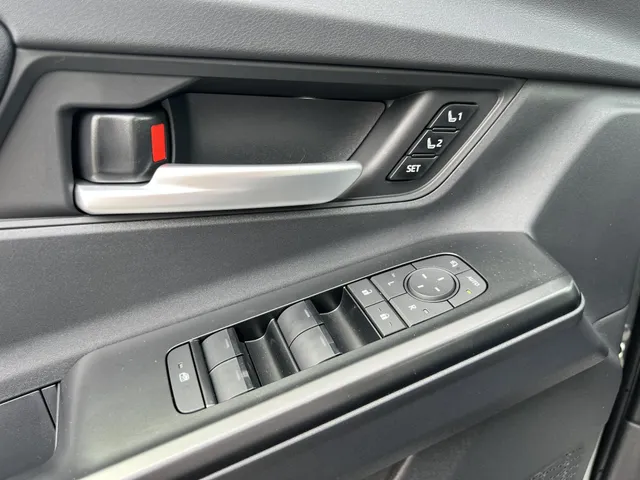 Subaru Uncharted 2E-xcite+ 77 kWh Automaat | Nieuw Leverbaar | Two-Tone Metallic Lak | Elek. Binnenspiegel | Lederen Bekleding