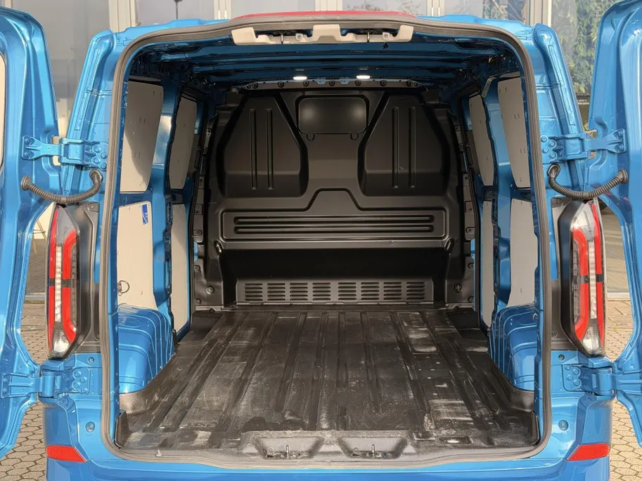 Ford Transit Custom 320 2.5 PHEV L2H1 Sport DRIVER ASSISTANCE PACK ULTIMATE I DUBBELE ZIJSCHUIFDEUR I TREKHAAK I WINTER PACK I ADAPTIEVE MATRIX LED-KOPLAMPEN I APPLE CARPLAY / ANDROID AUTO I