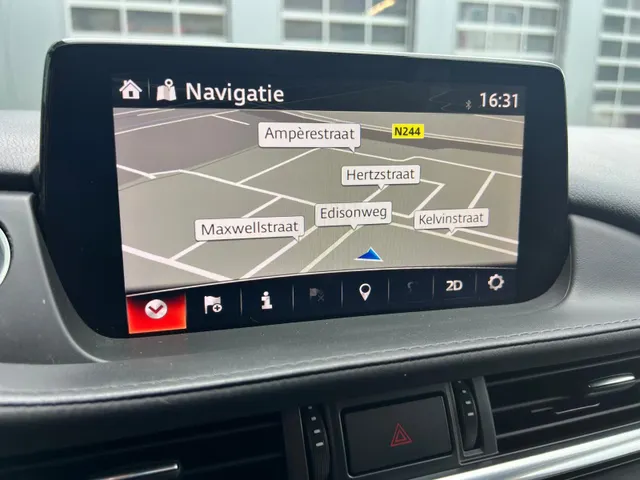Mazda 6 Sportbreak 2.0 SkyActiv-G 165 Comfortplus Business AUTOMAAT | LEDER | Bose AUDIO | 19"LM VELGEN | STOEL- en STUURVERWARMING | STOEL VENTILATIE | APPLE VARPLAY /ANDROID AUTO |
