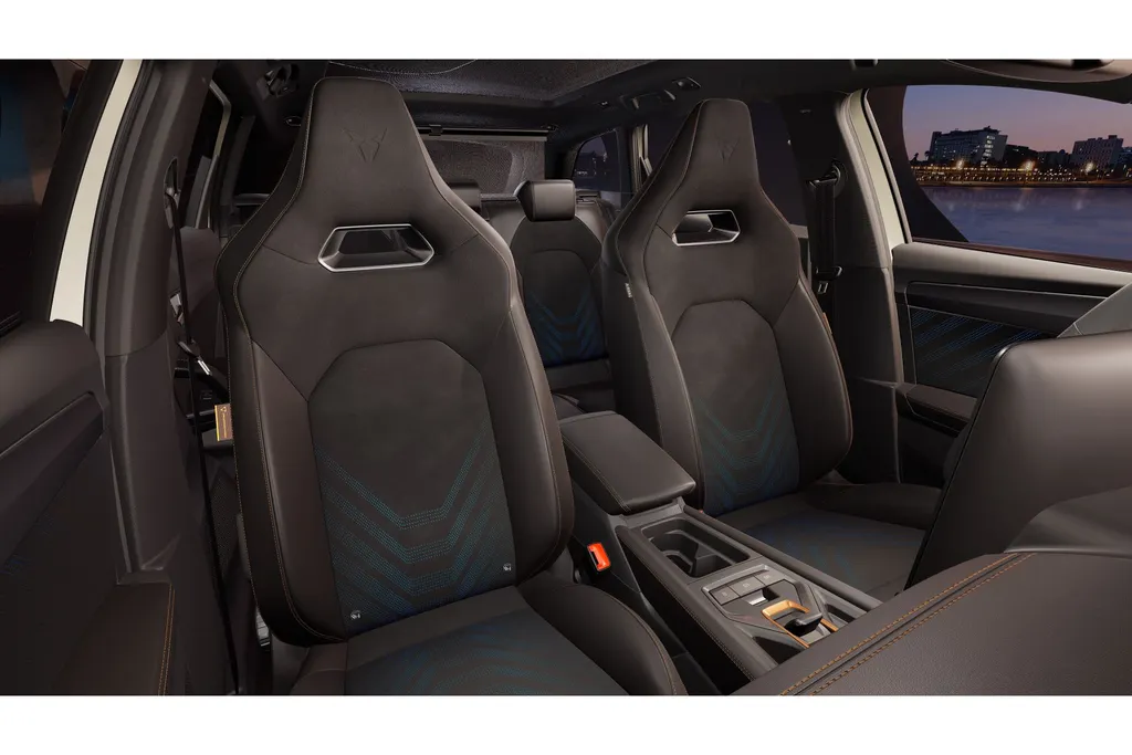 CUPRA Leon Sportstourer VZ Performance | Achteruitrijcamera | Digitaal instrumentenpaneel (Virtual Cockpit) | Draadloze Apple CarPlay™, Android Auto™