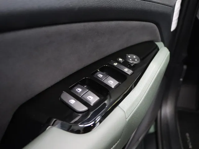 Kia Sportage 1.6 T-GDi Plug-in Hybrid AWD Dark Edition