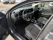 Kia XCeed 1.5 T-GDI MHEV DynamicPlusLine 160 PK | STOEL & STUURVERWARMING | 18 INCH LICHTMETAAL | CLIMATE CONTROL | RESTERENDE FABRIEKSGARANTIE TM 2032