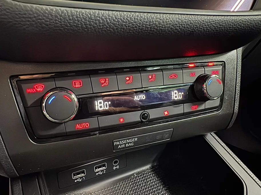 SEAT Ibiza 1.0 TSI FR Business Intense 18'' LMV / FULL LED / BEATS AUDIO / DAB+ /
