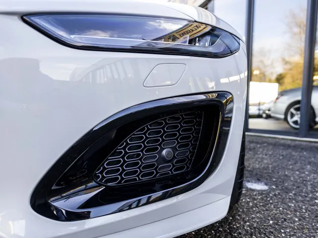 Jaguar F-TYPE P575 AWD R 75