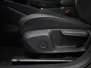 Volkswagen T-Roc 1.5eTsi/150PK R Line First Edition Black Style DSG · Navigatie · 360°Camera + Parkeersensoren · Stoel- & stuurverwarming · Garantie t/m 28-11-2025 · EXTRA INRUILKORTING