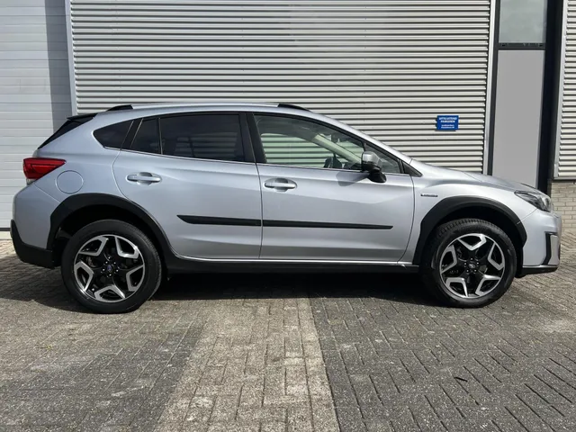 Subaru XV 2.0i e-BOXER Premium Automaat | Apple Carplay & Android Auto | Elek. Schuif/Kantel Dak | Climate Control | Lichtmetalen Velgen