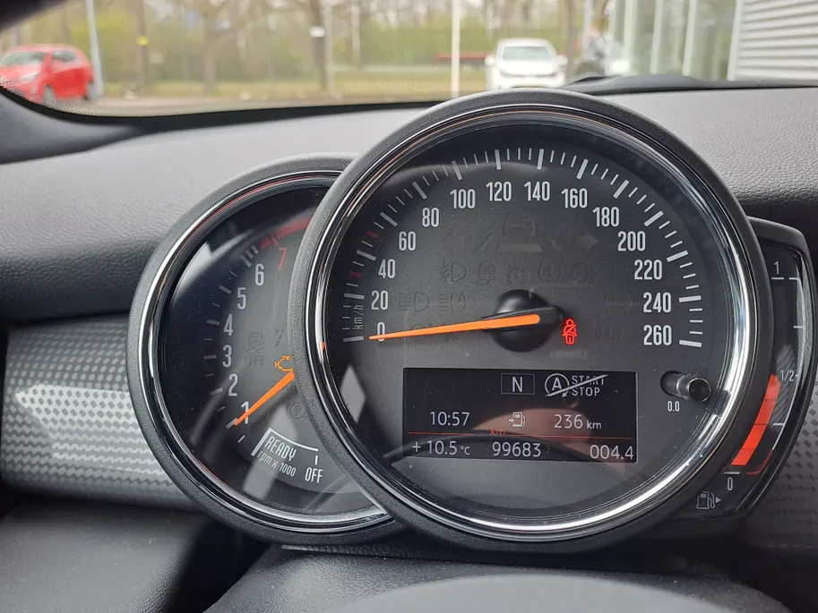 MINI Cooper Mini 1.5 Business Edition | Navigatie | Harman Kardon | Climate | Sensoren | Cruise
