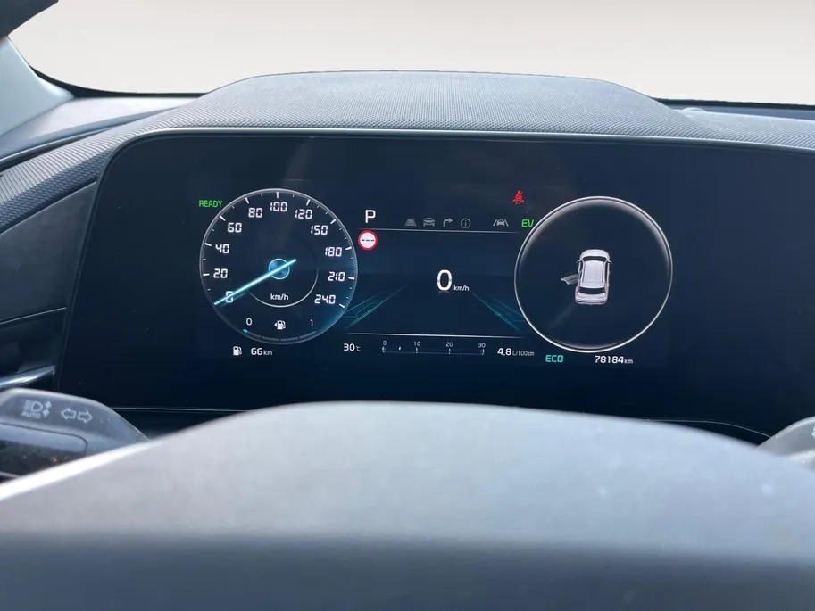 Kia Niro 1.6 GDi Hybrid DynamicLine | Two-Tone | Trekhaak | Climate control | Navigatie | Cruise control