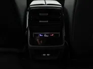 Volkswagen ID.7 Pro Limited Edition 77 kWh accu 286 PK · Draadloze telefoonlader · 360 camera · verwarmde voorstoelen · Voorraad OUTLET · Prijs is inclusief inruilpremie ·