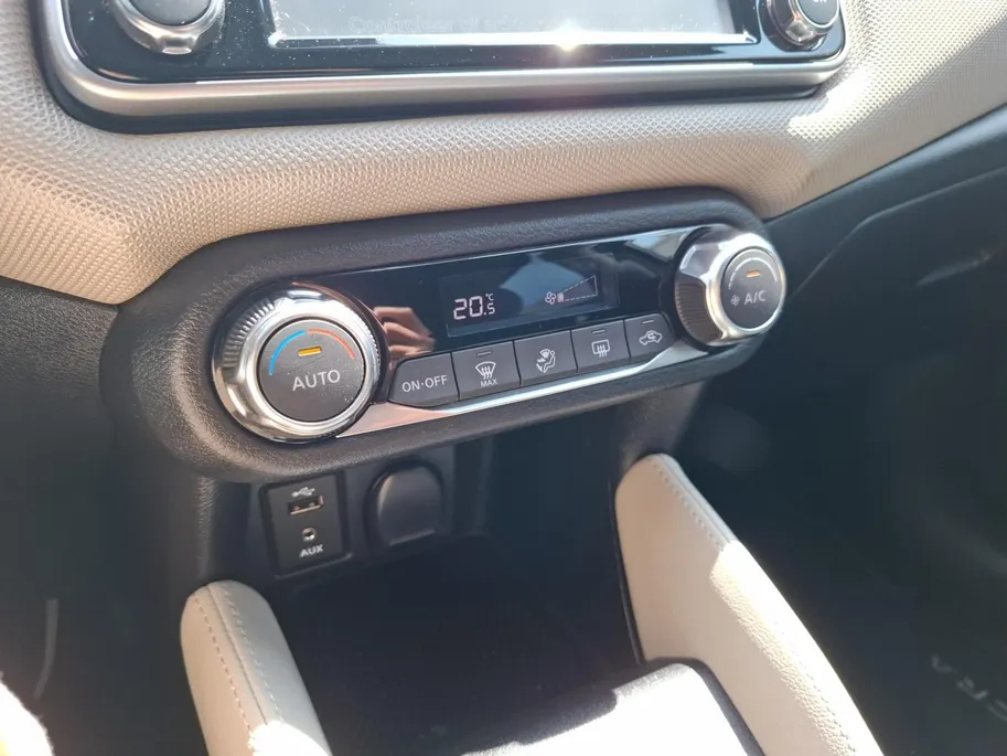 Nissan Micra 0.9 IG-T N-Connecta | Achteruitrijcamera | Lage kilometers | Climate | Navi |