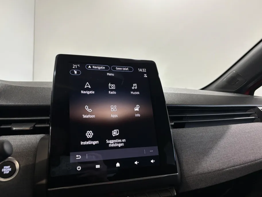Renault Clio 90PK TCe GPF Techno | 9,3' Navi | Climate Control | Digital Cockpit | Camera | Parkeersensoren | Apple CarPlay/Android Auto | Full LED | Lichtemetalen Velgen | Licht & Regen Sensor |