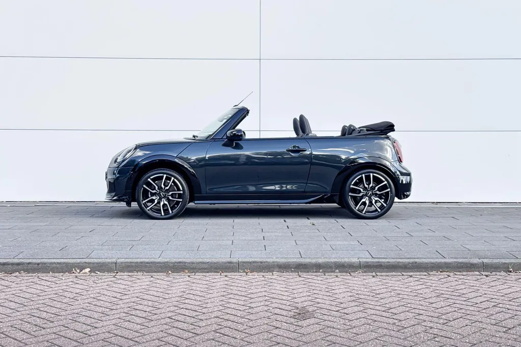 MINI Cooper Cabrio 2.0 Cooper C John Cooper Works XL