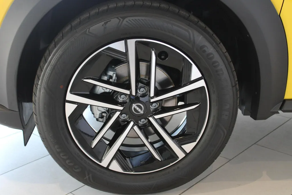 Nissan Juke 1.6 Hybrid N-Connecta | stuurverwarming | Stoelverwarming | Automaat | Achteruitrijcamera | Pdc voor en achter | Cruise controle | Climate Controle | LM wielen | Navigatie | Apple carplay & Android auto |