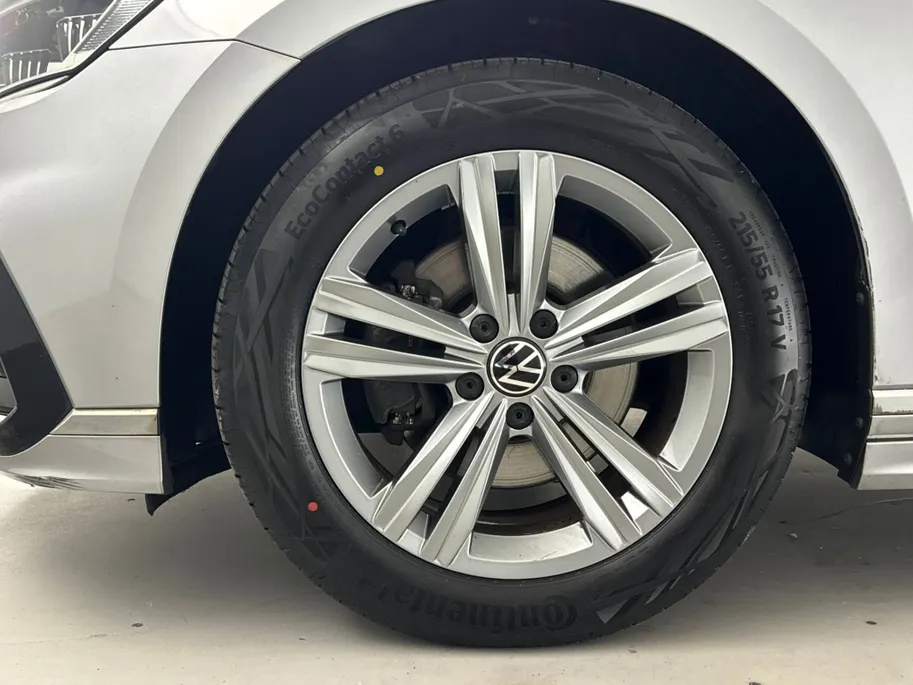 Volkswagen Passat Variant 1.5 TSI R-Line Business + DSG Automaat | Panoramadak | Trekhaak | Elektrische Stoelen