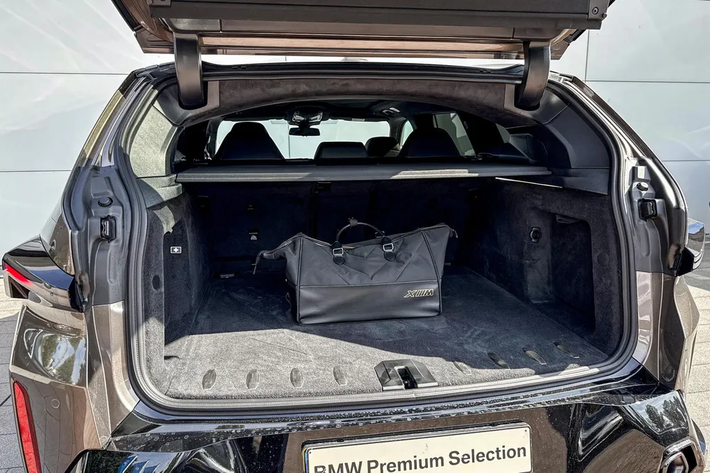 BMW XM PHEV 50e 30 kWh