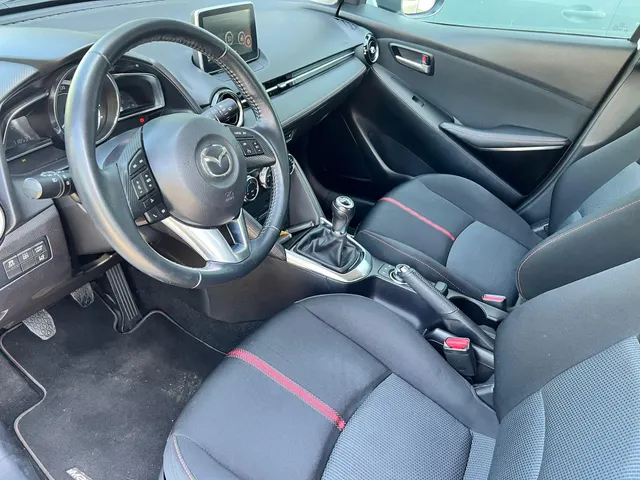 Mazda 2 1.5 Skyactiv-G GT-M NAVIGATIE | PARKEER SENSOREN | CLIMATE CONTROLE | STOELVERWARMING |