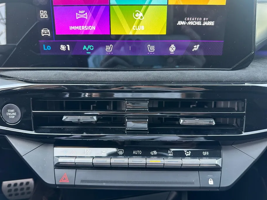 Renault Clio 1.8 Hybrid 160 esprit Alpine | Harman & Kardon | 360 Camera | Stoel- & Stuurverwarming | Apple Carplay & Android Auto | Direct Beschikbaar | Rijdende Demo |