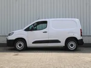 Toyota ProAce CITY 1.5 D-4D L1 Professional | Automaat | 3-zits | Clima | Navi | Camera | Cruise | Dodehoek detectie | Stoel- en stuurverwarming | Digitale binnenspiegel |