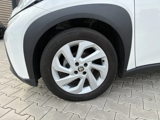 Toyota Aygo X 1.0 VVT-i first Edition | Stoelverwarming | Apple Car-Play