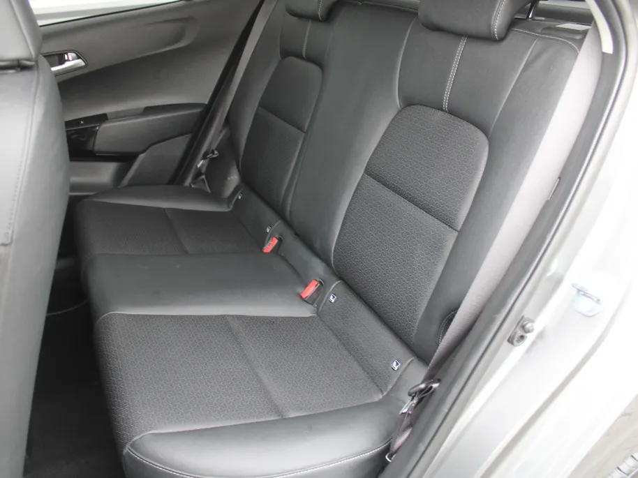 Kia Picanto 1.0 DPI GT-Line | Stuur-/stoelverwarming | Schuifdak | Camera | Dodehoek detectie | Telefoonlader | Clima | Navi | 16' LM | LED | Cruise |