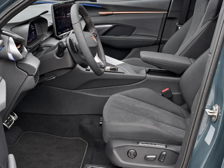 CUPRA Terramar 1.5 TSI e-Hybrid VZ Performance 272PK l Panoramadak l Sennheizer l Moon light interieur