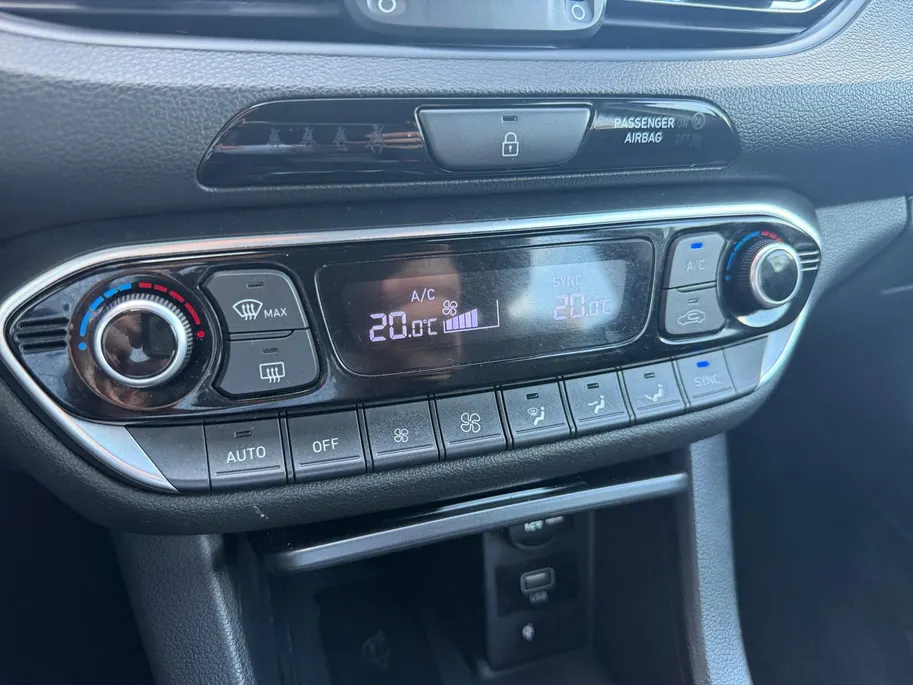Hyundai i30 1.0 T-GDi MHEV Comfort | Apple Carplay/ Android Auto | Achteruitrijcamera | Climate Control | Parkeersensoren |