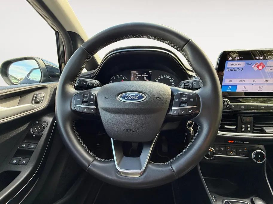 Ford Fiesta 1.0 EcoBoost Hybrid Titanium 125PK | 1e Eigenaar | NL-Auto | Apple Carplay / Android Auto | LED | Parkeersensoren | Cruise Control | Climate Control