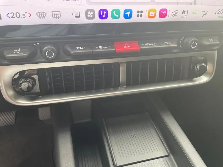 Hyundai IONIQ 3 Vision 61 kWh | NIEUW MODEL | | Demo auto | Warmtepomp | Navigatie | Stuur-/ Stoelverwarming | Apple Carplay/ Android Auto |