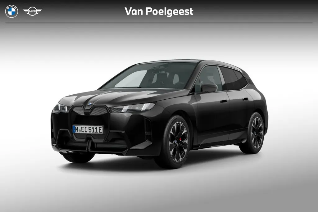 BMW iX xDrive45 101 kWh