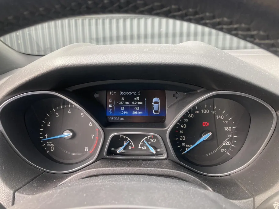 Ford Focus 1.0 Ecoboost 125 pk ST-Line Wagon Navigatie - Apple Carplay/ Android Auto - Active Park Assist - Privacy Glass