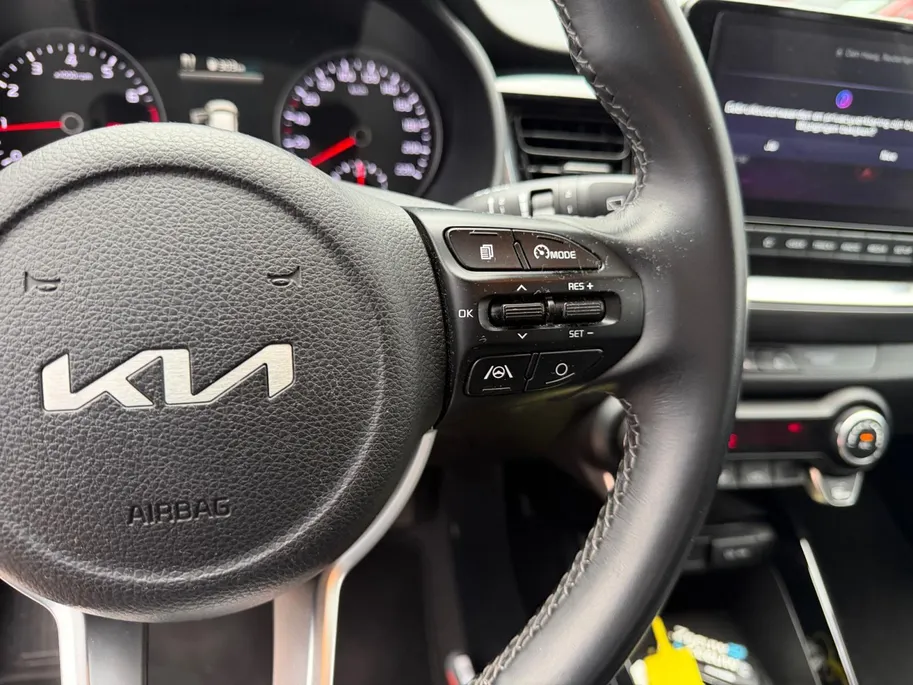 Kia Stonic 1.0 T-GDi MHEV DynamicPlusLine | Zeer nette auto | Navigatie | Apple CarPlay & Android Auto | Trekhaak | Achteruitrijcamera |