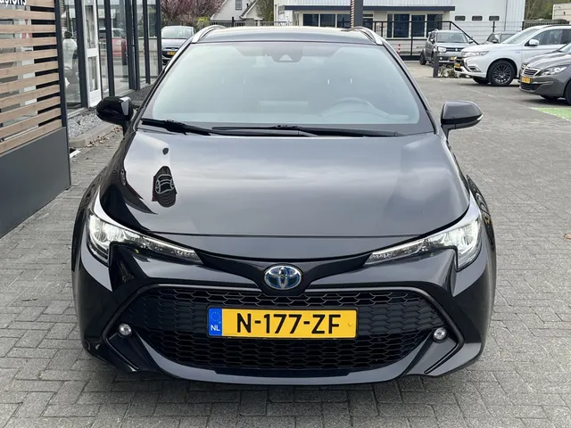 Toyota Corolla Touring Sports 1.8 Hybrid Dynamic | Trekhaak | Nieuwe All Seasons