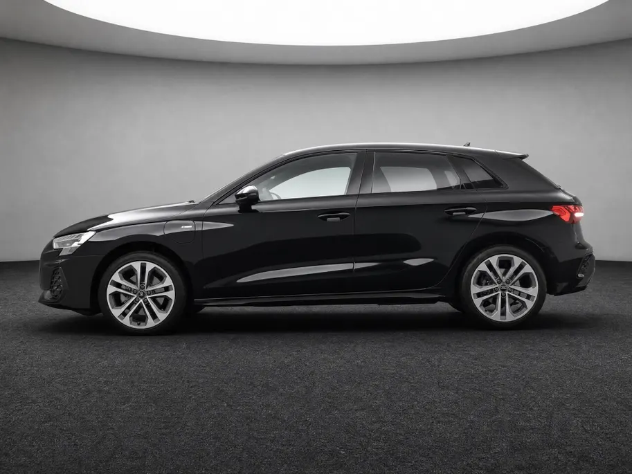 Audi A3 Sportback 40 TFSI e S edition 204 PK · Sonos premium met 3D geluid · Comfortsleutel zonder safelock · Assistentiepakket rijden en parkeren plus · MEGA Sale