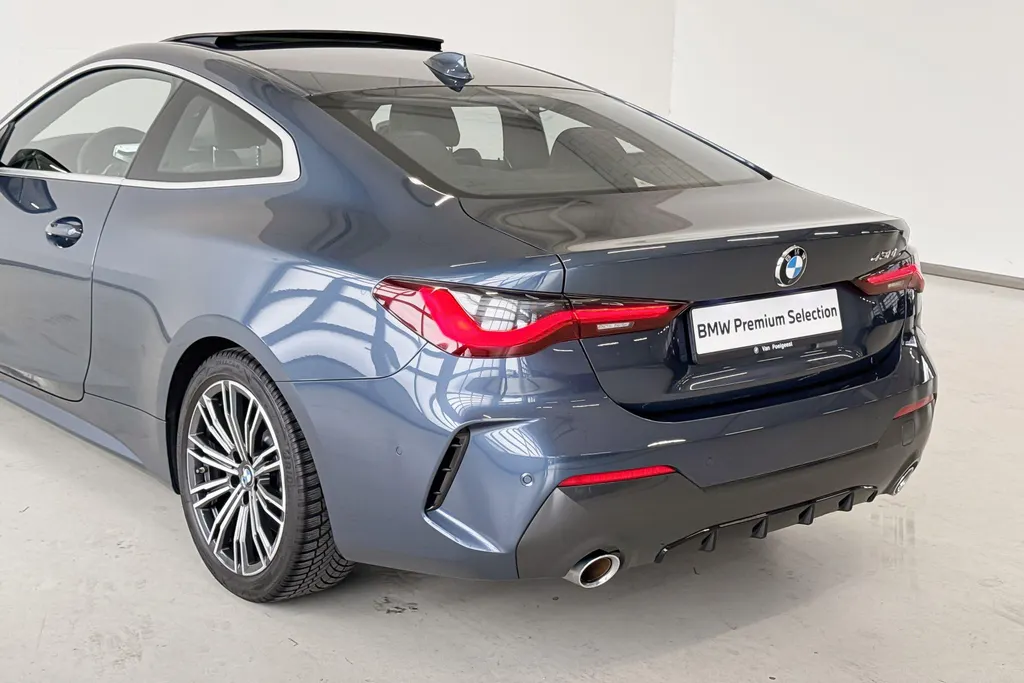 BMW 4 Serie Coupé 430i High Executive Model M Sport