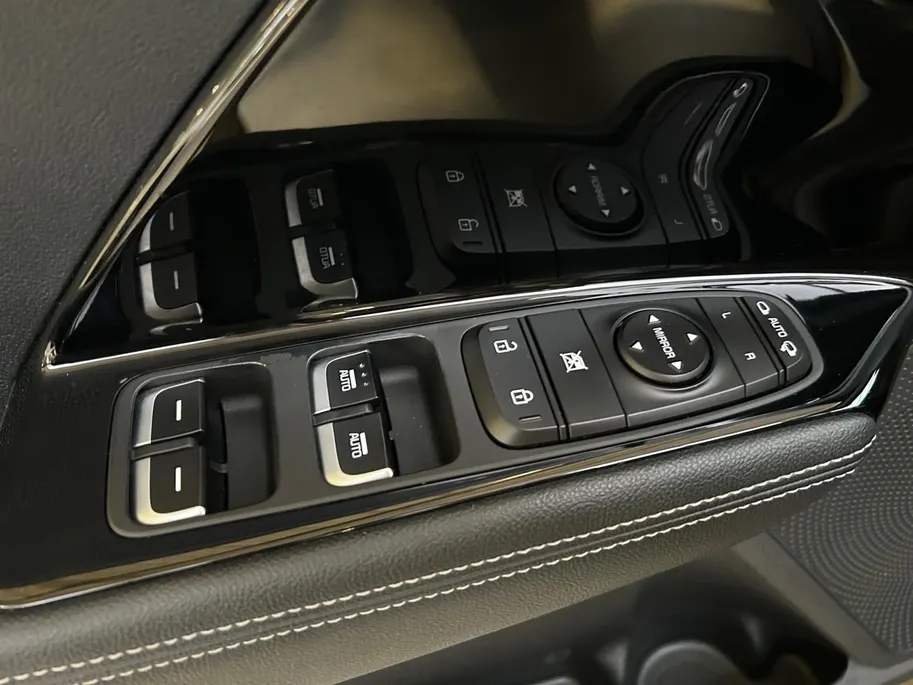 Kia Niro 1.6 GDi Hybrid DynamicLine | Apple Carplay / Android Auto | Navigatiesysteem | Licht + Regensensor | Parkeersensoren + Camera Achter | Climate Control | Cruise Control Adaptief | Rijstrooksensor + Correctie