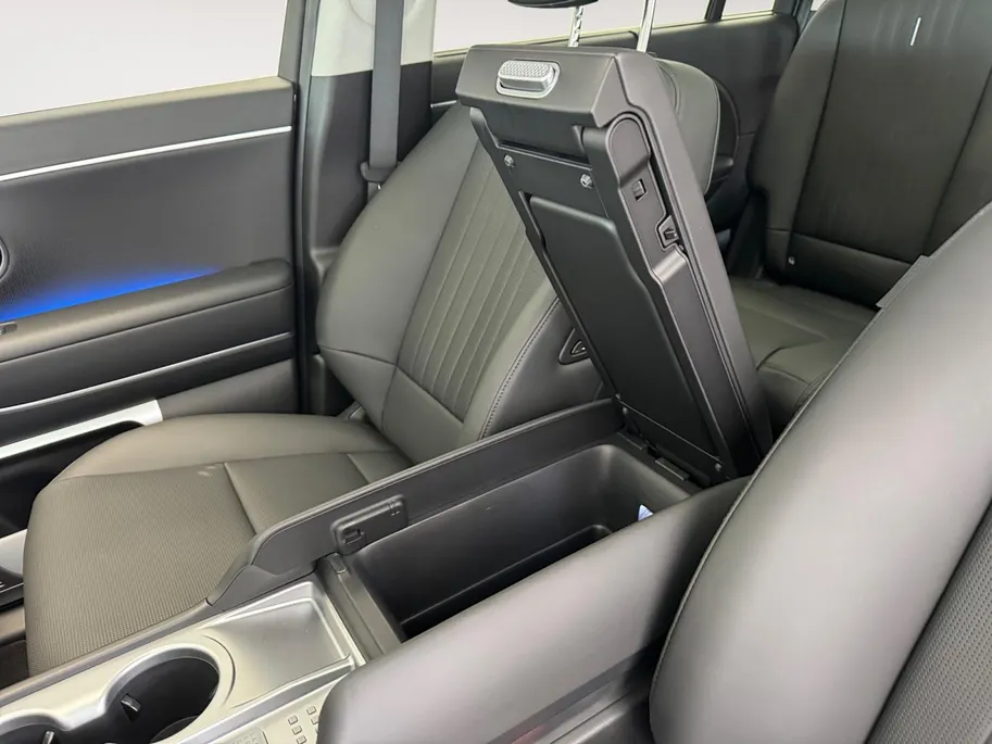 Hyundai IONIQ 9 LOUNGE | AWD | 110KWH | 7 PERSOONS |