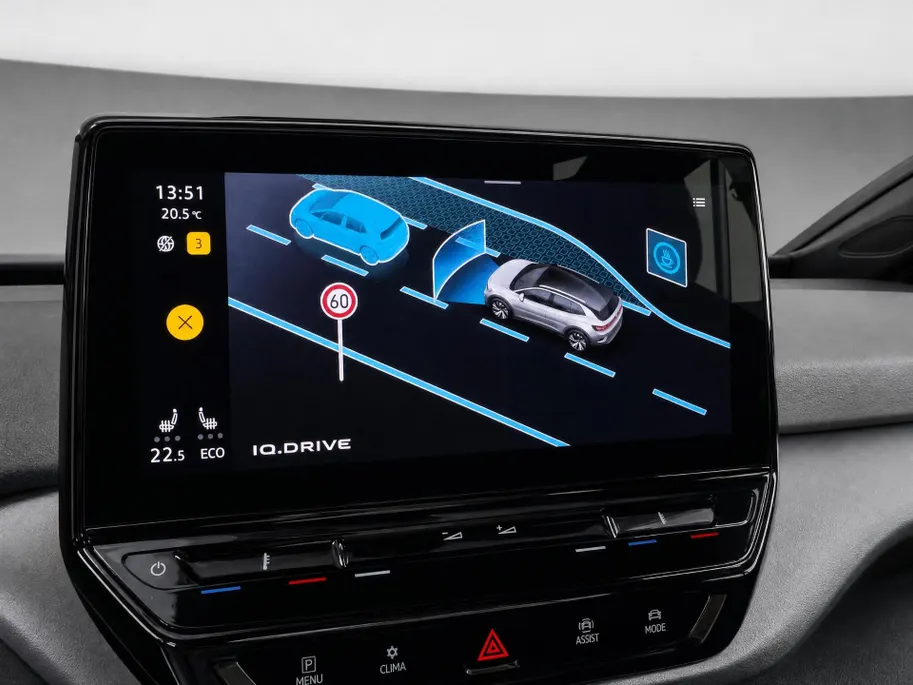 Volkswagen ID.4 Pro Business Advantage 77 kWh 204pk · SOH 97% · Panoramadak · Camera · Stuur- & Stoelverwarming · Warmtepomp · Matrix LED ·