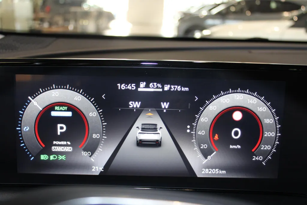 Nissan ARIYA Advance 91 kWh | Electrische stoel verstelling | Apple carplay & Android auto | Navigatie | Parkereersensoren v+a | 360grd camera | Kameleon kleur | 22kw lader | Bi-led verlichting |