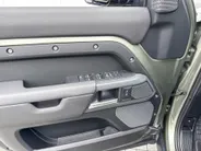 Land Rover Defender 110 2.0 P400e 110 X-Dynamic HSE