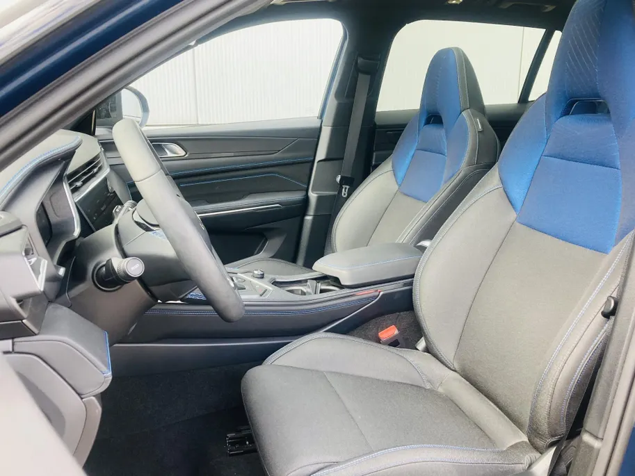 Lynk & Co 01 1.5 PHEV 261PK 1800KG Trekgewicht- Panorama Dak
