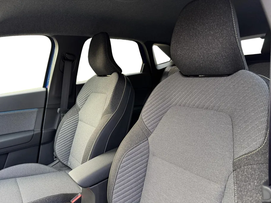 Mitsubishi Grandis 1.8 HEV Intense+ | Nieuw model | €4000 korting | Carplay / Android auto | Direct leverbaar | Stoel, stuur en voorruit verwarming |