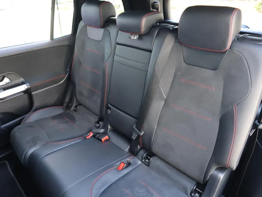 Mercedes-Benz EQB 300 4MATIC AMG Line 7p. 67 kWh