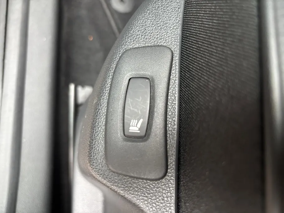 Renault Captur 0.9 TCe Edition One | Trekhaak | Stoelvw | Leder | Cruise | Camera | Navi |