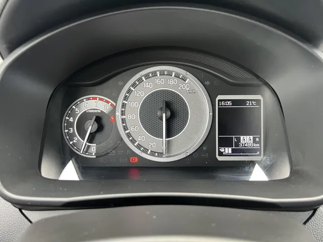 Suzuki Ignis 1.2 Smart Hybrid Select | Apple Carplay & Android Auto | Airco | Lichtmetalen Velgen | Verwarmde Voorstoelen | BTW Auto!!