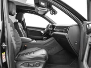 Volkswagen Touareg 3.0 TSi 462pk DSG eHybrid 4MOTION R · SOH 96.9% · Panoramadak · 360 Camera · Luchtvering · Wegklapbare Trekhaak · Stoelventilatie · Elek. Voorstoelen · 21'' Inch ·