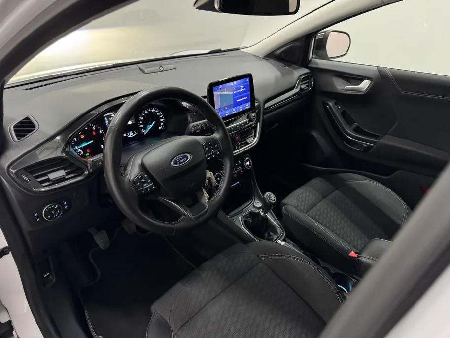 Ford Puma 1.0 EcoBoost 125PK Hybrid Titanium | Voorstoel massage | Trekhaak | Winterpack | Grootlicht assistent |