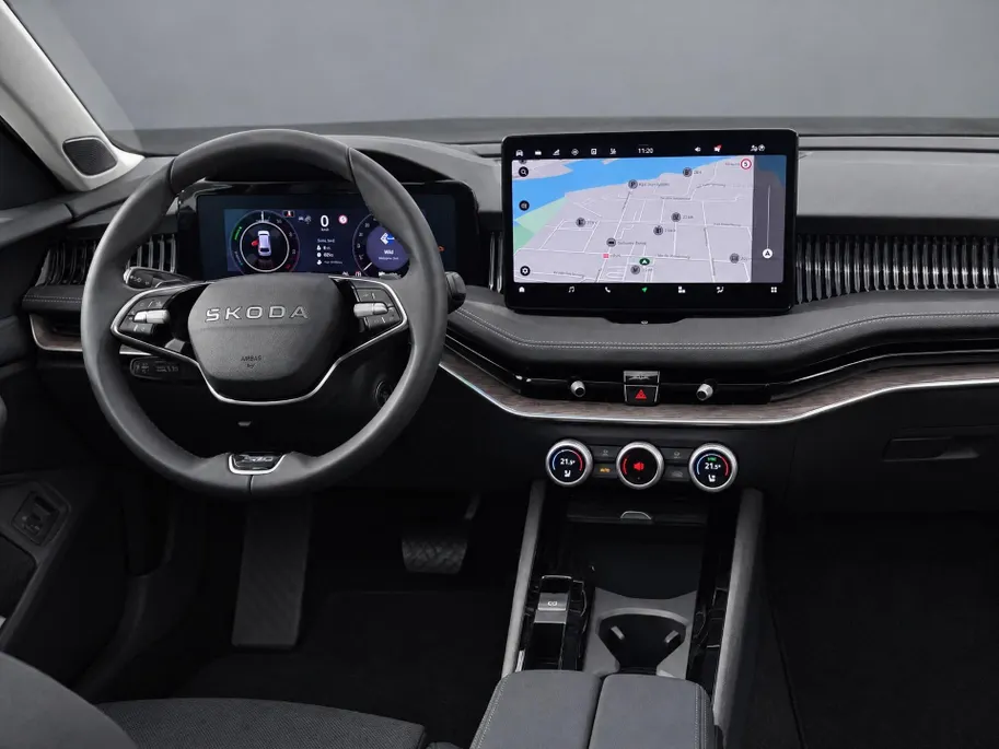 Škoda Superb 1.5TSI 204PK PHEV Laurin & Klement · Panoramadak · Leder · Trekhaak · 360°Camera · Garantie t/m 04-06-2030 of 100000km.