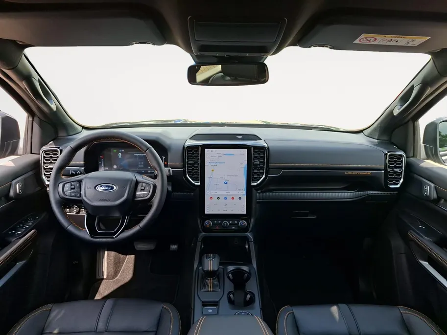 Ford Ranger Wildtrak 2.3 PHEV 279pk 10-traps automaat | 5 persoons | GRIJS kenteken | 0,99% rente | Trekhaak | Leder | Direct leverbaar