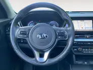 Kia e-Niro DynamicPlusLine 64 kWh Climate control | Stoel,- en stuurverwarming | Parkeercamera | Cruise control | Elek. schuif/kanteldak | 16 inch LM velgen |