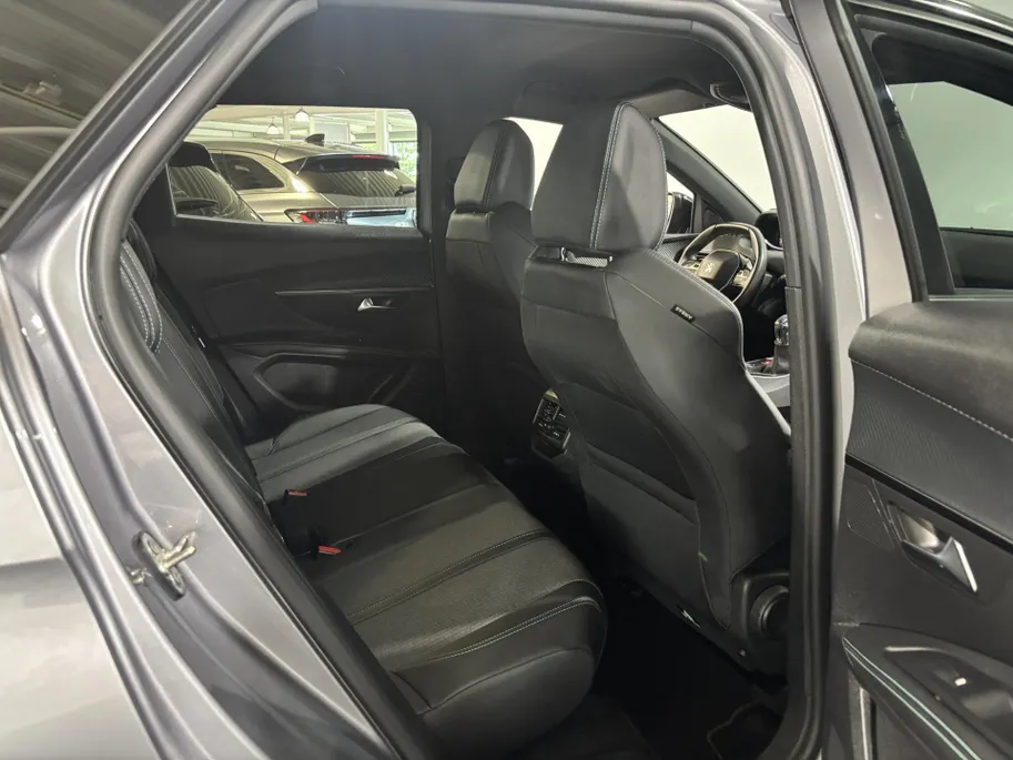 Peugeot 3008 1.2 - 130PK PureTech Allure | Elektrische Achterklep | Digital Cockpit | Navi | Camera | Parkeersensoren | Apple CarPlay/Android Auto | Lichtmetalen Velgen | Adaptive Cruise Control |
